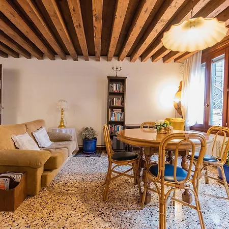 And - Private In Shared Affittacamere 4*