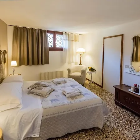 And - Private In Shared Affittacamere 4*