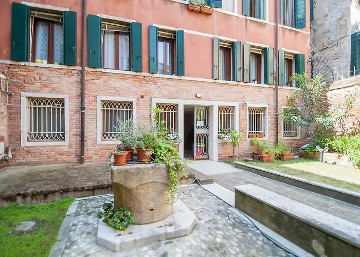 招待所 And - Private In Shared 3*