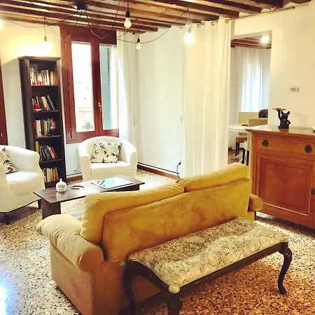 Konukevi And - Private In Shared