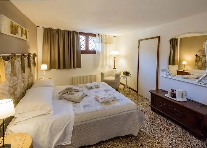 And - Private In Shared Gasthuis 3*